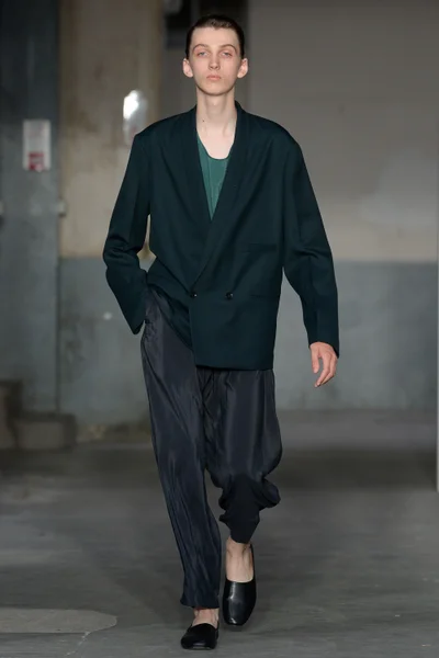 Look 23